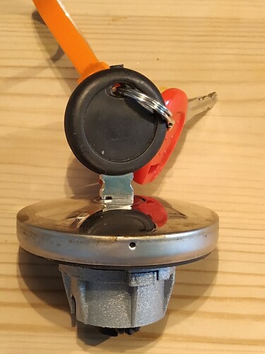 Fuel Filler Cap 01.jpg