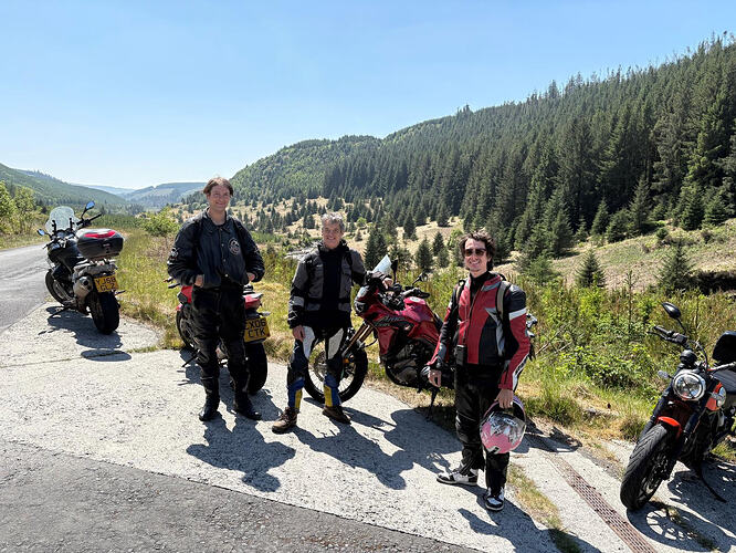 eb826800-96c7-4237-bc00-1d09d7205c2f