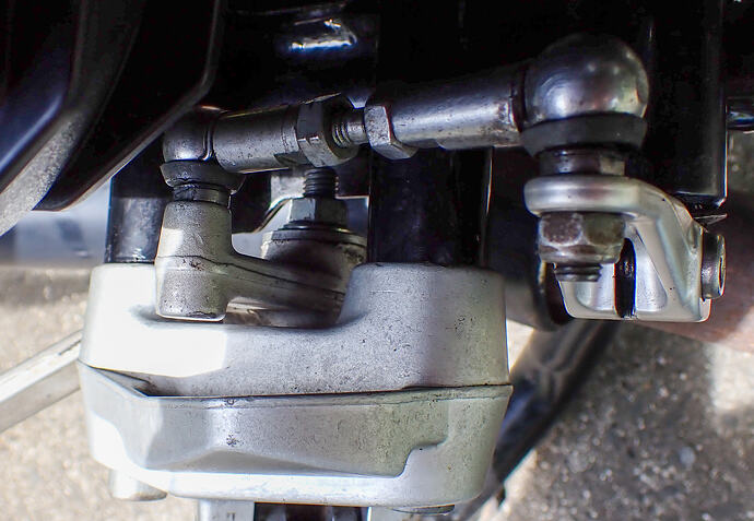 fstandard linkage, closed